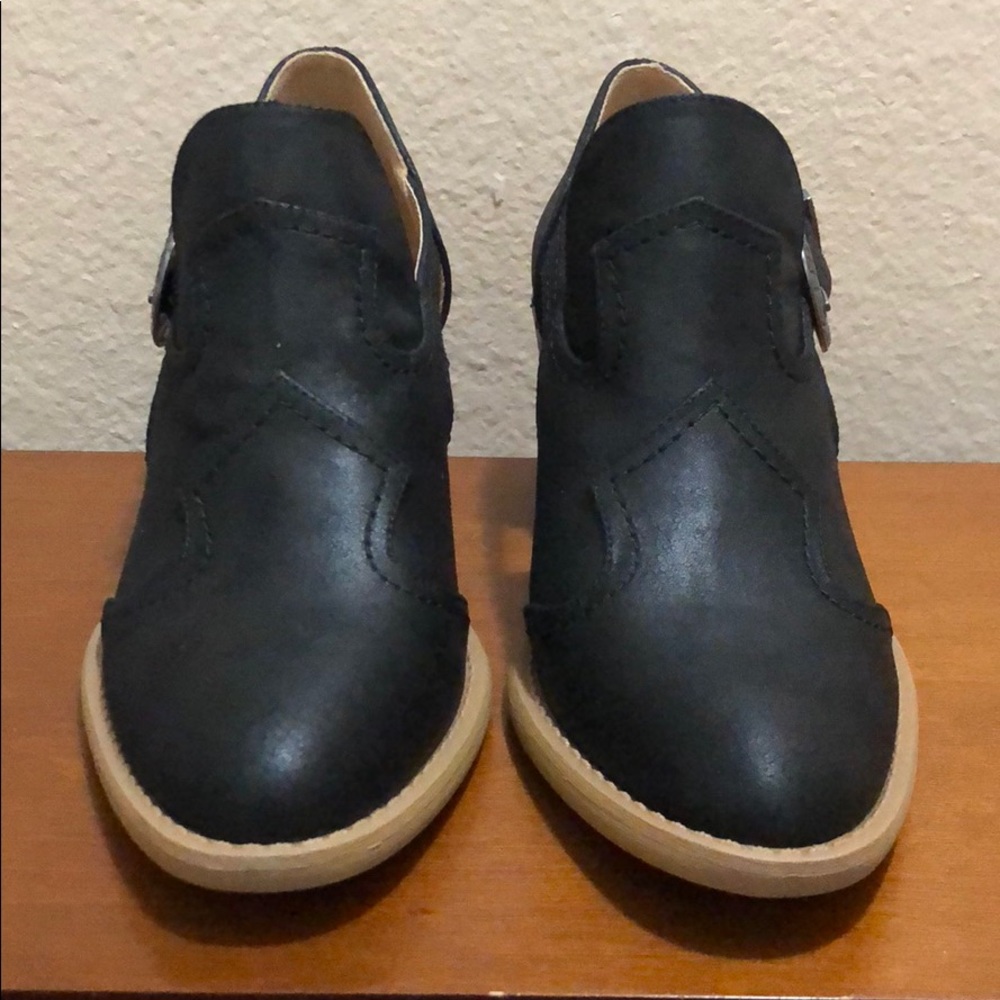 Bootie - Picture 4 of 8